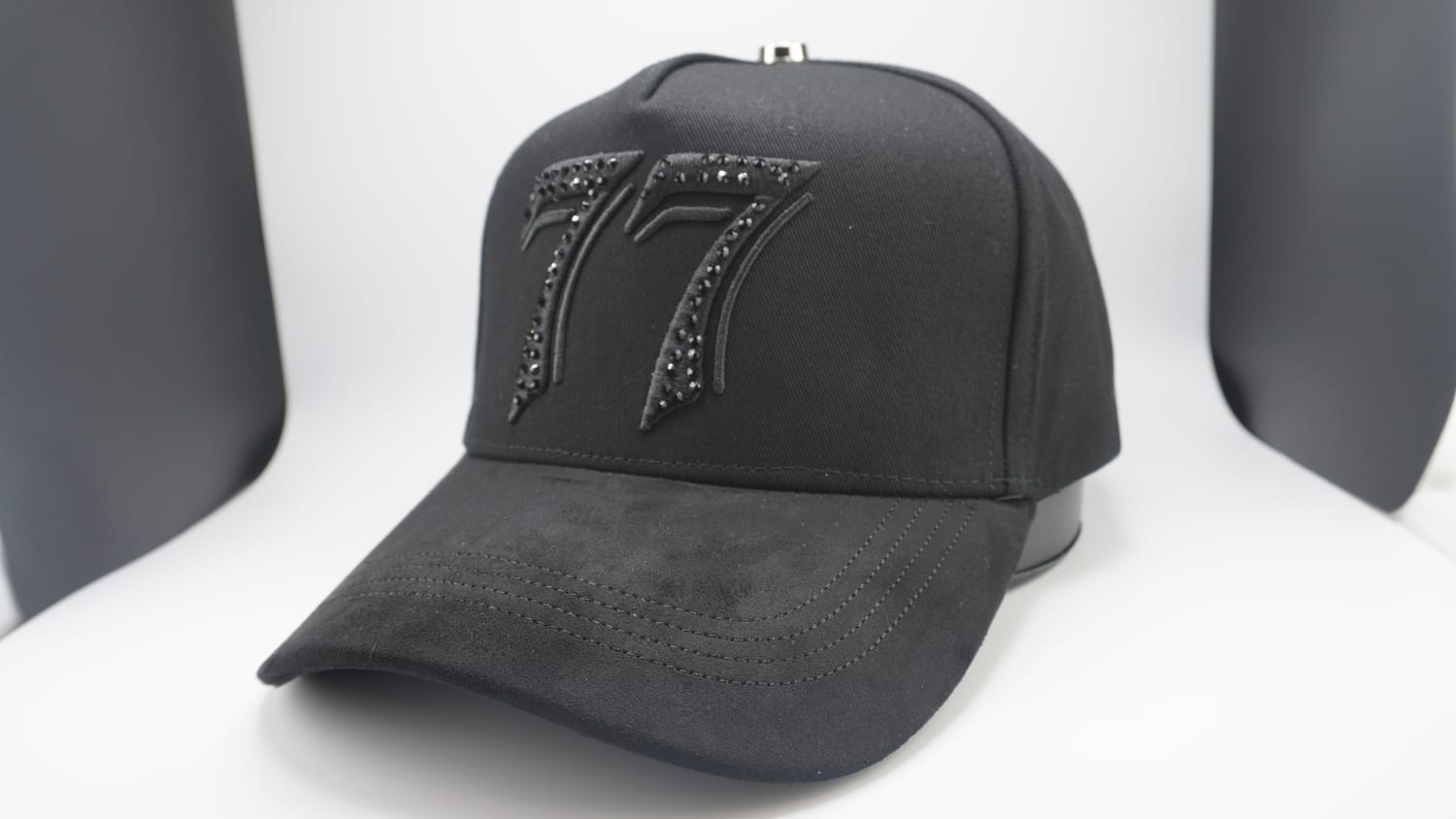 Gorra 77 gamuza negra