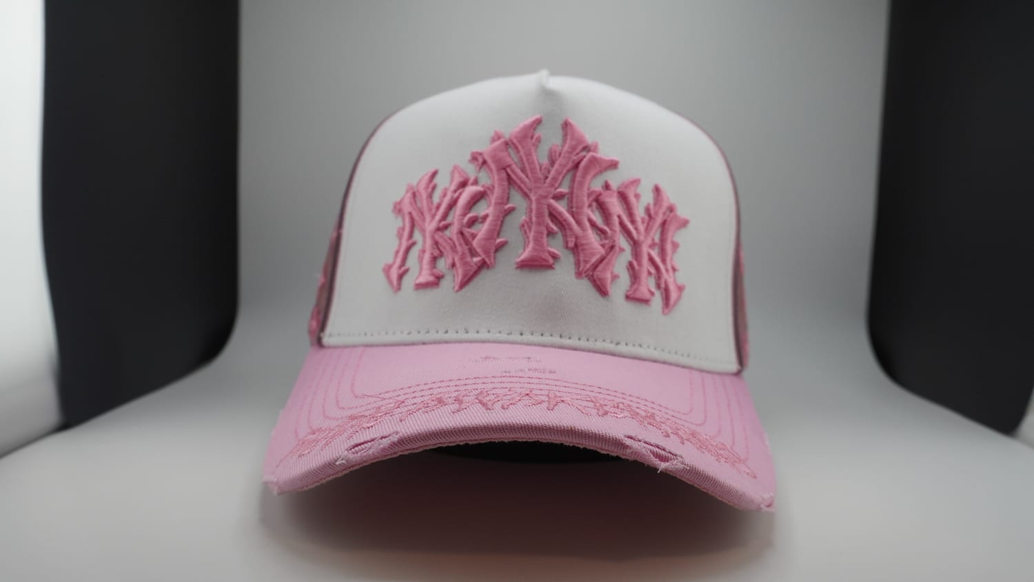 Gorra Monograma rosa